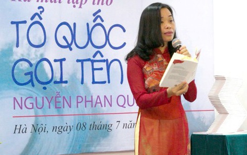 Nhà thơ Nguyễn Phan Quế Mai bất ngờ rút ý định khởi kiện vụ tố 'đạo thơ'