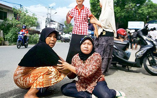 Dân Indonesia hoảng loạn vì trận động đất cực mạnh
