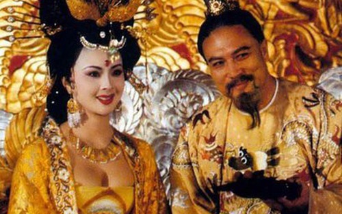 Giải Kim Mã 2015: Sửng sốt 'Dương Quý Phi' Lý Lệ Hoa tái xuất, nhận giải Thành tựu trọn đời