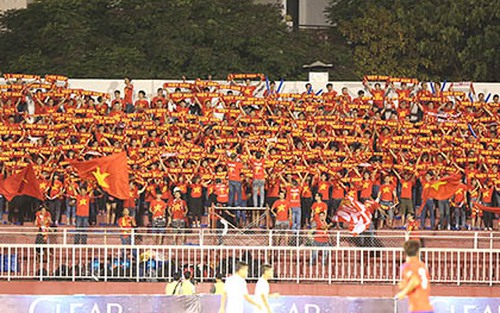 CĐV xin đừng chia rẽ trên khán đài