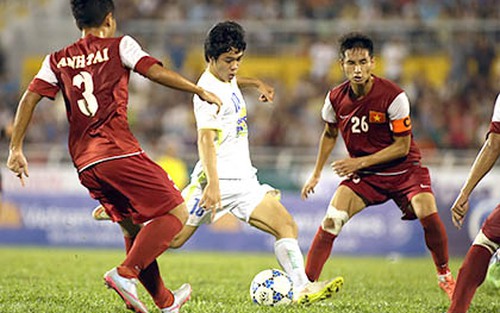 BLV Vũ Quang Huy: 'Công Phượng đẳng cấp hơn so với phần còn lại'