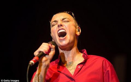 Ca sĩ gây tranh cãi Sinead O'Connor lại tự vẫn bất thành