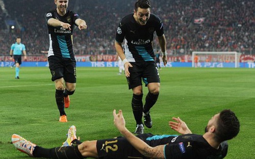 Những cú thoát hiểm ngoạn mục nhất ở vòng bảng Champions League