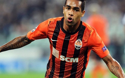 Chelsea sẽ phải chi 50 triệu euro để có Alex Teixeira