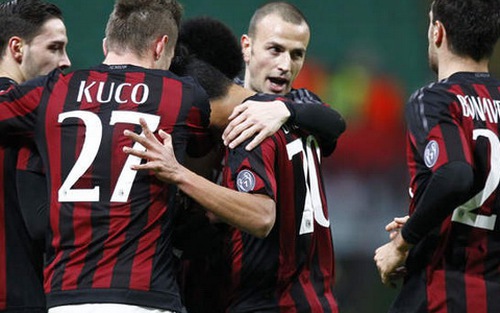 Milan 2-1 Carpi: Bacca, Niang giải cứu chiếc ghế của Mihajlovic