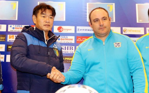 Kitchee SC phải đá mà không được làm quen sân Hàng Đẫy