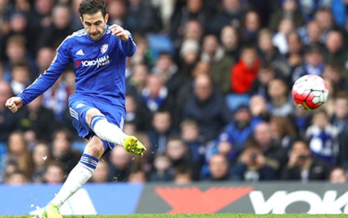 Fabregas giữ mạch bất bại cho Chelsea