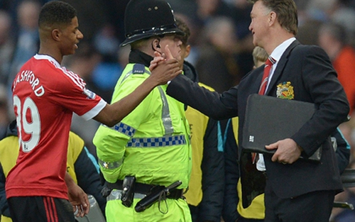 CẬP NHẬT tin tối 26/03: Rashford sắp được nâng lương 15 lần. Conte muốn Vidal. Barca 'săn' Oezil