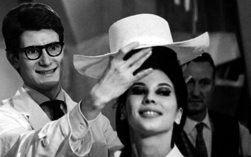 Huyền thoại thời trang Yves Saint-Laurent 'đến' Việt Nam qua 49 bức ảnh quý