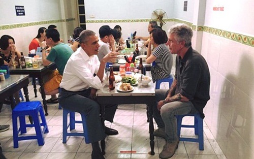 Quán bún chả ngon nhất Việt Nam đón tổng thống Obama đến ăn có gì đặc biệt?