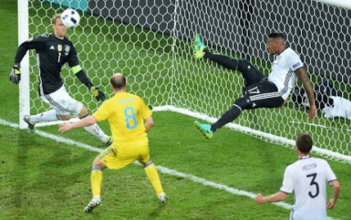 Công ty của Đức kiện UEFA về vụ đấu thầu công nghệ goal-line ở EURO 2016