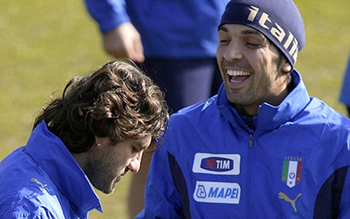 Christian Vieri: 'Buffon có thể bắt đến khi... 50 tuổi!'