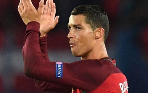 Stoichkov: ‘Griezmann xuất sắc nhưng Ronaldo có thể giành QBV EURO vì... đẹp trai’
