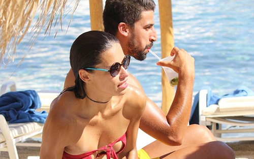 Ngắm nhan sắc 'Thiên thần' Victoria's Secret khiến Khedira mê đắm