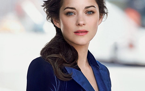 'Bông hồng' Pháp Marion Cotillard được trao Huân chương Bắc đẩu bội tinh