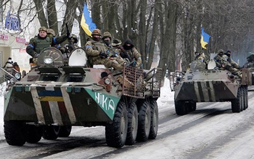 Thế giới nín thở: Tổng thống Ukraine lệnh cho quân đội sẵn sàng chiến tranh