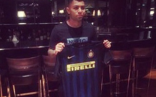 Chi hơn 70 triệu euro, Inter Milan đã SỞ HỮU Gabriel Barbosa và Joao Mario