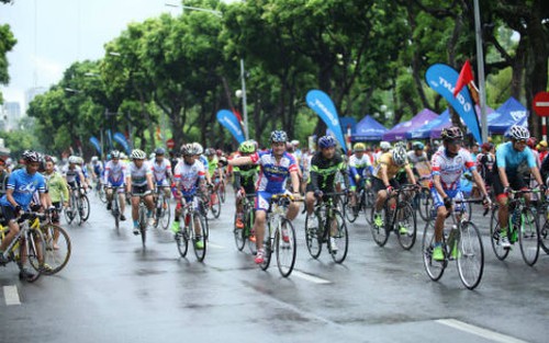 Bia Hà Nội tiếp tục song hành cùng giải xe đạp Hà Nội mở rộng