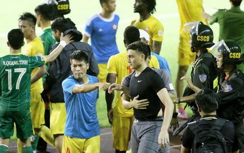 Thủ môn Văn Lâm: ‘Đó chỉ là một tai nạn đáng tiếc’