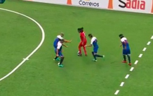Cầu thủ khiếm thị lập SIÊU PHẨM kiểu Messi ở Paralympic 2016