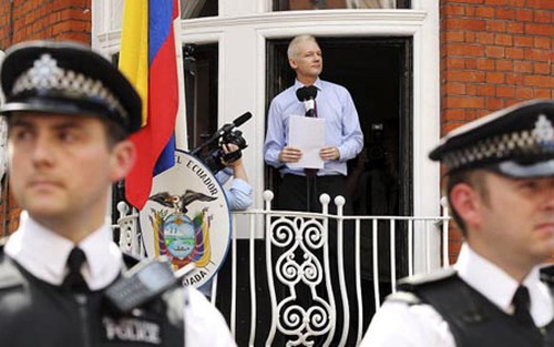 Ecuador cho phép thẩm vấn người sáng lập WikiLeaks