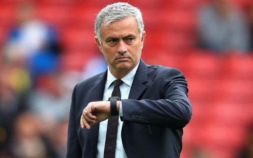 Cộng đồng mạng: ‘Mourinho kém cả Van Gaal. M.U sai lầm lớn vì chọn Mourinho’
