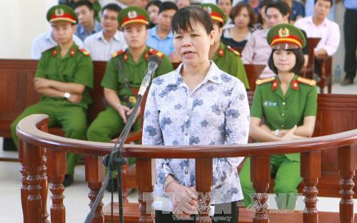 Cấn Thị Thêu lĩnh 20 tháng tù tội Gây rối trật tự công cộng