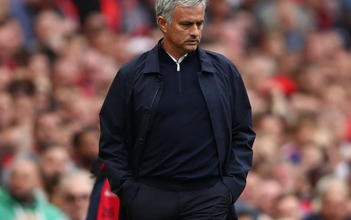 CẬP NHẬT tin tối 25/9: Mourinho lên kế hoạch nhân sự mới. Conte tìm lối thoát nhưng tuyệt vọng
