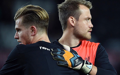 Juergen Klopp gây tranh cãi khi loại Mignolet, chọn Loris Karius bắt chính