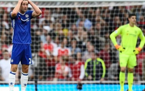 Chelsea quá nhiều vấn đề, làm sao vô địch được?