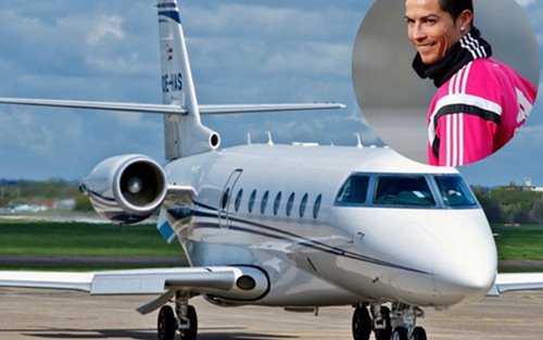 Sốc! Máy bay của Cristiano Ronaldo gặp tai nạn