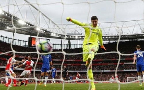 Thống kê: Thibaut Courtois đang là thủ môn TỆ NHẤT Premier League