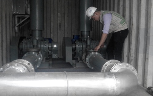 Lắp hệ thống cung cấp oxy khổng lồ ở Hồ Tây