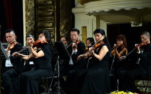 Bất ngờ khi 'Cụ Rùa' xuất hiện tại đêm mở màn Festival Âm nhạc mới Á - Âu 2016