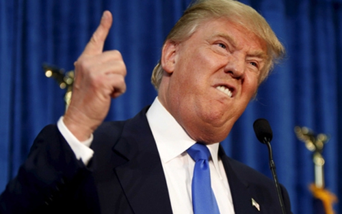 Donald Trump bị cáo buộc hiếp dâm bé gái 13 tuổi, 'quan hệ mờ ám' với Nga