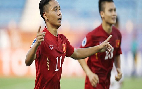 Hồ Minh Dĩ: Không cao nhưng người khác phải ngước nhìn