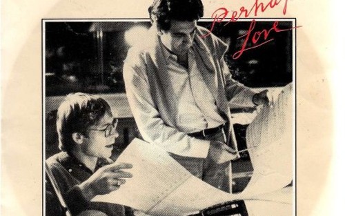 'Perhaps Love' - Hai gã trung niên hát 'bản tình ca lạ lùng'