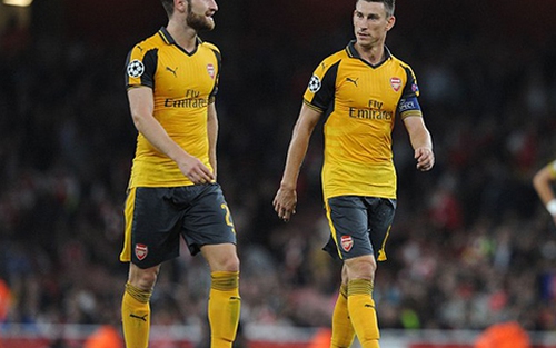 Cựu sao Man United hết lời ca ngợi cặp trung vệ của Arsenal