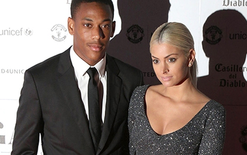 Nhờ Mourinho, Martial vượt qua bão tố, có bạn gái mới
