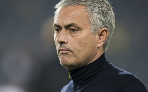 Eric Cantona: ‘Man United cần cho Mourinho thời gian’