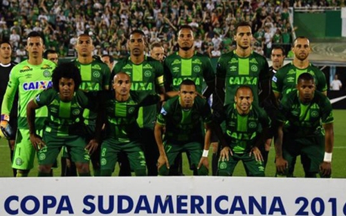 CẬP NHẬT: Rơi máy bay chở cầu thủ Brazil, tuyên bố quốc tang 3 ngày, tìm thêm 1 người sống sót