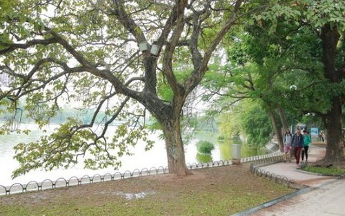 Bắc Bộ hanh khô trong 10 ngày tới, lũ chồng lũ ở Trung Bộ