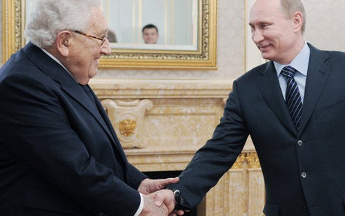 Phát ngôn sốc của Kissinger về vụ 'tấn công mạng' và về Putin