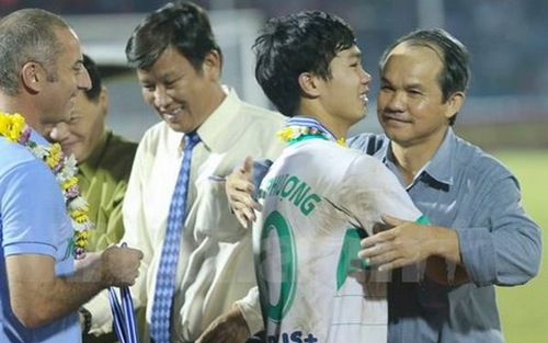 Bầu Đức dừng kế hoạch cho cầu thủ HAGL ra nước ngoài thi đấu