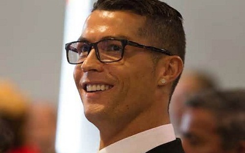 CẬP NHẬT tối 28/12: Maradona e ngại về Ronaldo. Sự thật vụ Oscar chuyển sang Trung Quốc. Klopp 'đá xoáy' Pep