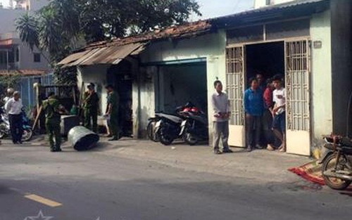 Cắt thùng phuy phát nổ, 1 người tử vong