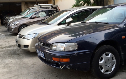 Giao Chính phủ quyết định khoán kinh phí xe công