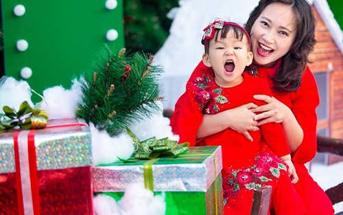 Ca sĩ Khánh Linh: Với tôi, Tết vẫn đi diễn như bao ngày khác