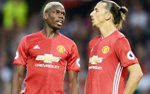 Man United: Căng sức vì 'cú ăn ba bằng nhựa'