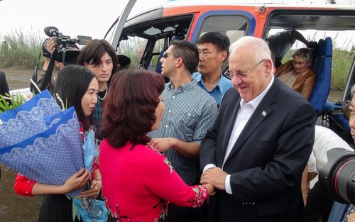 Tổng thống Israel và Phu nhân thăm Vịnh Hạ Long